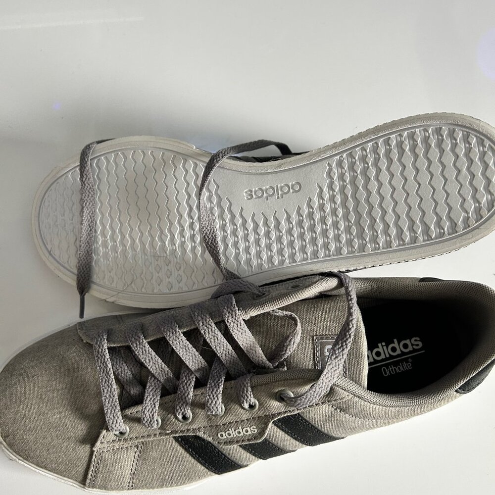 adidas Casual Skate Style Sneakers - Picture 5 of 10